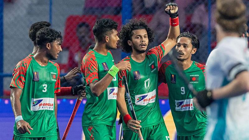 রোমাঞ্চকর লড়াইয়ে ফ্রান্সের কাছে হেরে বিদায় বাংলাদেশের