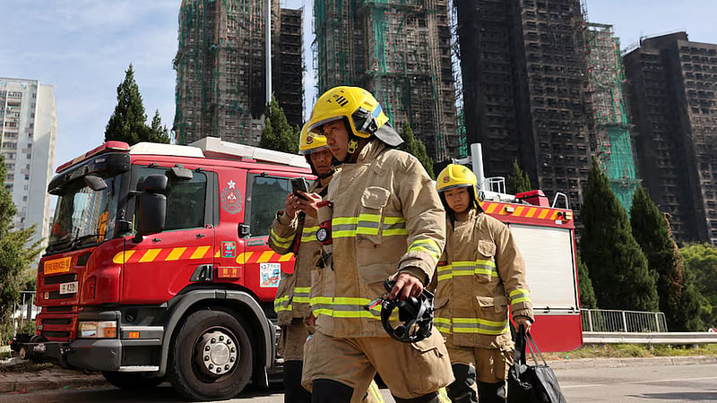 হংকংয়ে আগুন: মৃত্যু ১২৮, এখনও খোঁজ মেলেনি ২০০ জনের