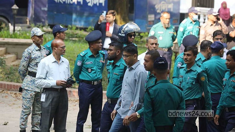 সব নাগরিক আইনের দৃষ্টিতে সমান: সেনাদের ভার্চুয়াল হাজিরার আবেদনে ট্রাইব্যুনাল