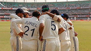 ঘরের মাঠে ভারতীয় ব্যাটসম্যানদের ‘প্রবাসী’ মনে হয় মাঞ্জরেকারের