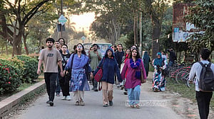 ‘লালদিয়া টার্মিনাল’ বিদেশিদের ইজারা দেওয়ার প্রতিবাদে জাবিতে বিক্ষোভ