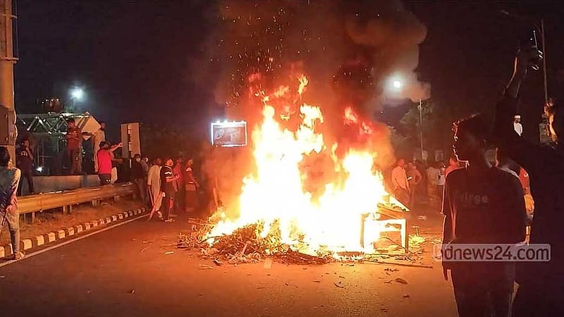 মনোনয়ন না পেয়ে মাদারীপুরে ঢাকা-ভাঙ্গা এক্সপ্রেসওয়ে অবরোধ