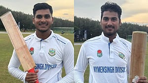 সাদিকুর, মাহফিজুল, নাঈম শেখের সেঞ্চুরির দিনে অপেক্ষায় মুমিনুল
