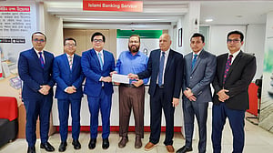 প্রগতি ইন্স্যুরেন্স ও মিডল্যান্ড ব্যাংকের প্রথম ব্যাংকাস্যুরেন্স দাবি নিষ্পত্তি