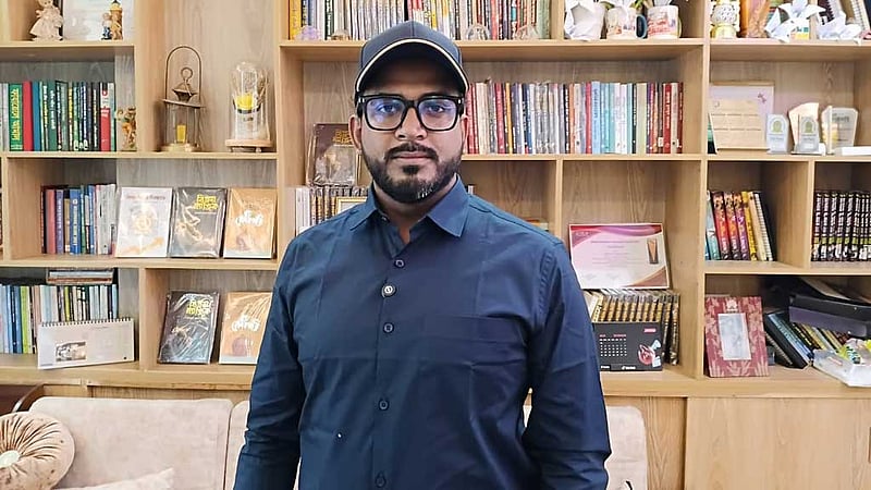 কার নির্দেশে সোহেলকে ধরে নিয়েছিল ডিবি? অভিযোগ অস্বীকার ফয়েজের