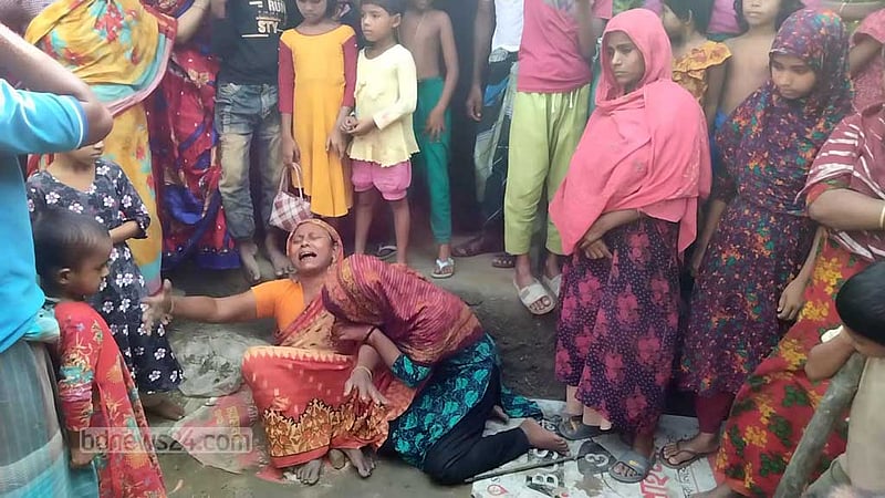 ছেলে তো রাজনীতি করে না, কেন পুড়িয়ে মারল: বাসচালকের মায়ের প্রশ্ন