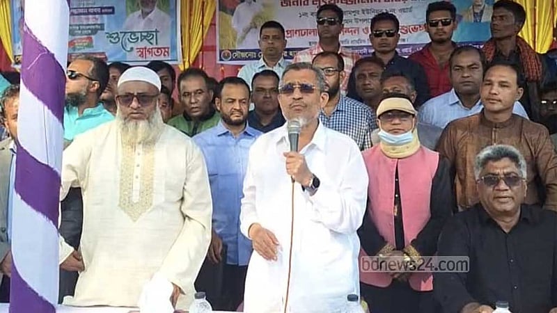 কারাগারে মন্ত্রীরা আমার কাছে যেতেন: বাবর