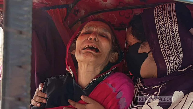 নোয়াখালীতে যুবককে পিটিয়ে হত্যা করে লাশ ফেলে গেছে ডোবায়