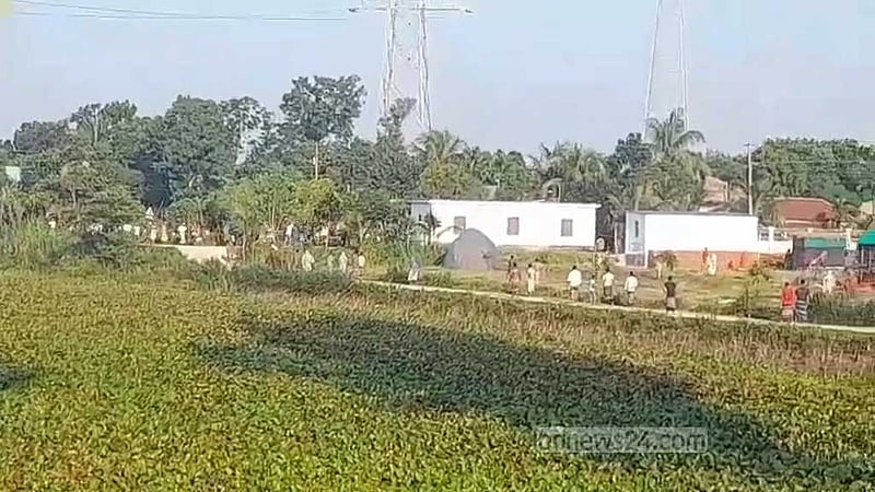 নরসিংদীতে মাইকে ঘোষণা দিয়ে ফের ‘টেঁটাযুদ্ধ’, আহত ১৫