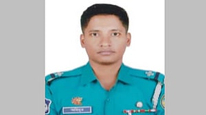 থানা ব্যারাকের বাথরুম থেকে পুলিশ সদস্যের ঝুলন্ত লাশ উদ্ধার