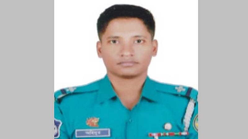 থানা ব্যারাকের বাথরুম থেকে পুলিশ সদস্যের ঝুলন্ত লাশ উদ্ধার