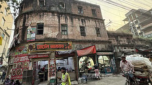 ভূমিকম্প: সরু গলিতে জরাজীর্ণ ভবন, কী হবে পুরান ঢাকার?