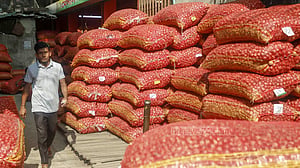 পেঁয়াজের বাজার চড়া