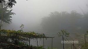 মৌসুমের সর্বনিম্ন তাপমাত্রা পঞ্চগড়ে, ঝরছে কুয়াশা