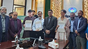 'সিঙ্গেল ইউজ প্লাস্টিক ফ্রি মডেল স্কুল ক্যাম্পেইন’ শুরু