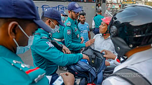 শঙ্কা ও আতঙ্কের ঢাকায় কড়া নিরাপত্তা