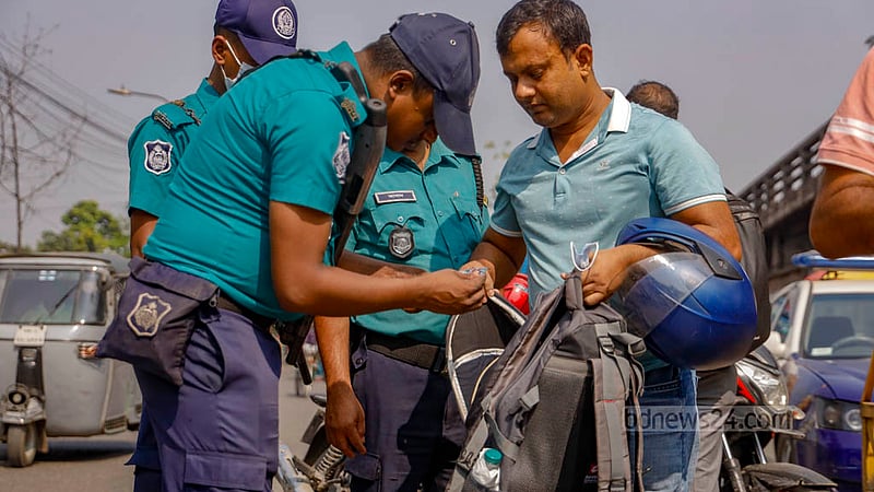 জুলাই গণঅভ্যুত্থান দিবস: ঢাকার প্রবেশপথে বাড়তি তল্লাশি, মোতায়েন থাকবে সোয়াট