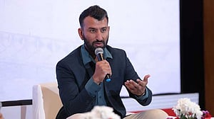 ‘পালাবদলের কারণে এমন হার’ মানতে নারাজ পুজারা