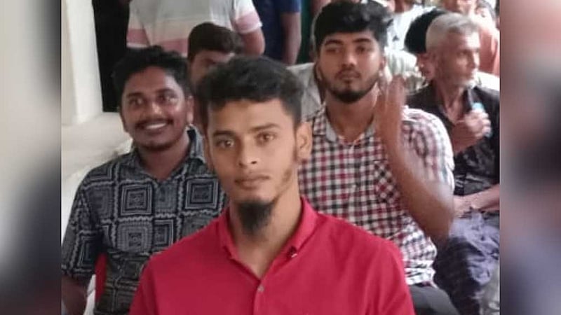 হাসিনার রায়ে ‘মিষ্টি বিতরণের সময় বিতণ্ডা’, ছুরিকাঘাতে ছাত্রদল নেতা হত্যা