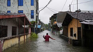 শ্রীলঙ্কায় বন্যা-ভূমিধস: ত্রাণ ও উদ্ধারকারী দল পাঠাচ্ছে বাংলাদেশ