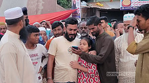 গ্রেপ্তারের ৩ দিন পর অন্তঃসত্ত্বা স্ত্রীর মৃত্যু, প্যারোলে জানাজায় যুবলীগ কর্মী