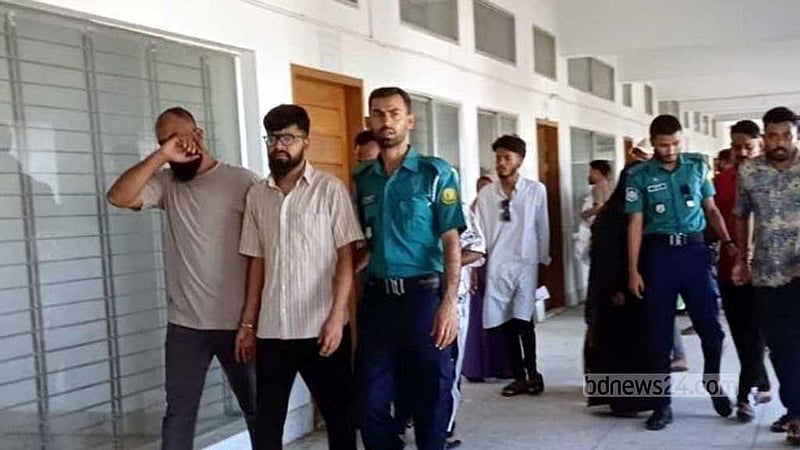 এমসি কলেজ ছাত্রাবাসে গৃহবধূকে ‘ধর্ষণ’: বিচারক ছুটিতে, হয়নি শুনানি