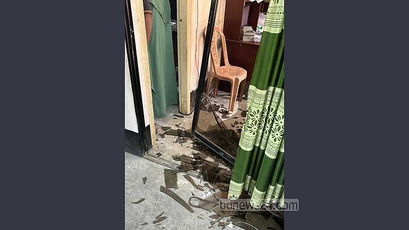 টাঙ্গাইলে নির্বাচন কার্যালয় ভাঙচুর: বিএনপির ১২০ নেতাকর্মীর নামে মামলা