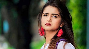 শাড়ি নিয়ে ‘প্রতারণা’: তানজিন তিশাকে আদালতে হাজির হতে সমন জারি