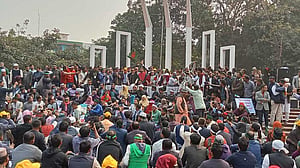 শনিবার থেকে লাগাতার অবস্থানের ডাক প্রাথমিকের সহকারী শিক্ষকদের