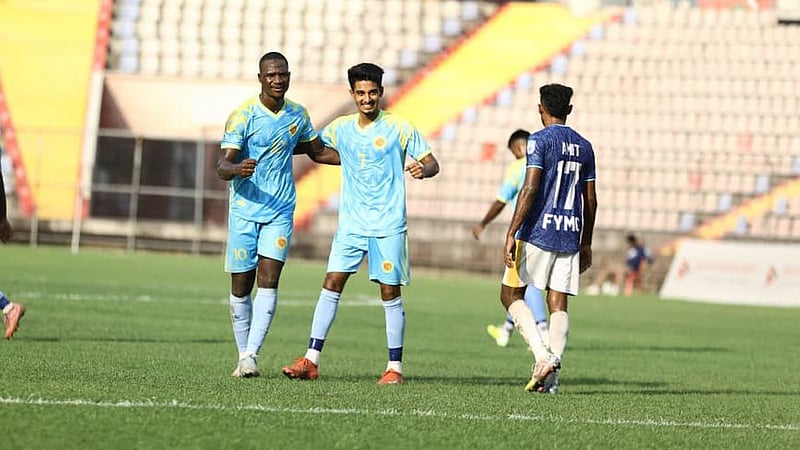৬ গোলের রোমাঞ্চকর ম্যাচে আবাহনীর জয়