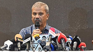 চুক্তি অনুমোদন: সৌদি প্রবাসীরা পাবেন আইনি সুরক্ষা, বললেন আইন উপদেষ্টা