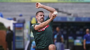 অবশেষে মাঠে ফিরছেন দক্ষিণ আফ্রিকার গতি তারকা