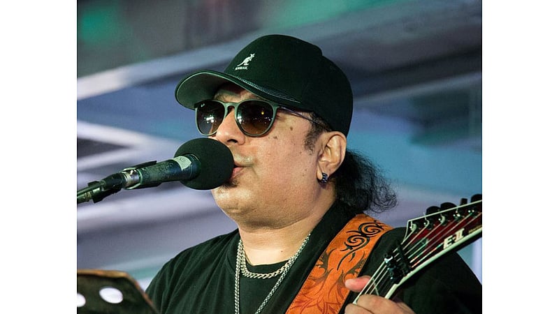 আইয়ুব বাচ্চুকে যেমন দেখেছেন গীতিকারেরা
