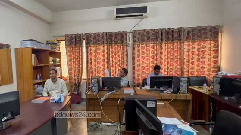 কাস্টমসের ছুটি বাতিলে বেনাপোল বন্দর খোলা, ব্যবসায়ীদের উপস্থিতি কম