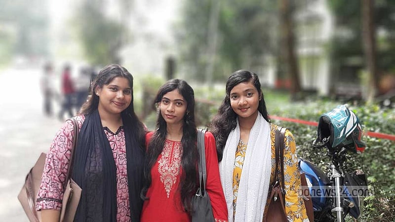 চাকসু: ছাত্রীরা চায় নিরাপদ ক্যাম্পাস, হলে বৈষম্যহীন আসন বণ্টন