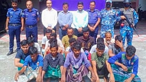 নিষেধাজ্ঞার মধ্যে ইলিশ শিকার: চাঁদপুরে ১৯ দিনে ৮৭ জেলে গ্রেপ্তার