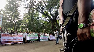হালিশহরে রেলের জমিতে বেসরকারি আইসিডির চুক্তি বাতিলের দাবি