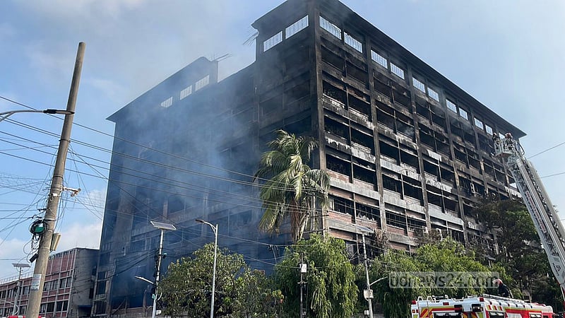 চট্টগ্রাম ইপিজেডের কারখানার আগুন ১৭ ঘণ্টা পর নিয়ন্ত্রণে