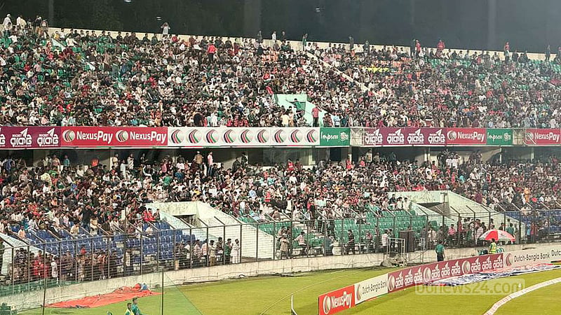 ওয়ানডের সাফল্যের পর চট্টগ্রামে দর্শকের ঢল