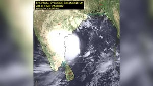 মোনথা এখন প্রবল ঘূর্ণিঝড়, যাচ্ছে অন্ধ্রের দিকে