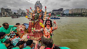 সাঙ্গ হল দুর্গোৎসব, 'আসছে বছর আবার হবে'