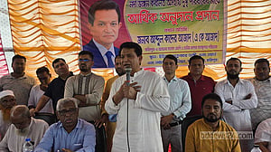 পদ্মার চরাঞ্চলে এ কে আজাদের নির্বাচনি জনসংযোগ