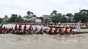 ‘তৌহিদী জনতা’ কেন নৌকাবাইচ বন্ধ করতে চায়?