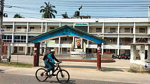 গোপালগঞ্জ পৌরসভায় ‘বিষ প্রয়োগে’ কুকুর হত্যার অভিযোগ, অস্বীকার কর্তৃপক্ষের