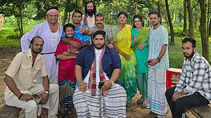 আসছে তিন বন্ধুর ‘ঘুরিতেছে পাঙ্খা’
