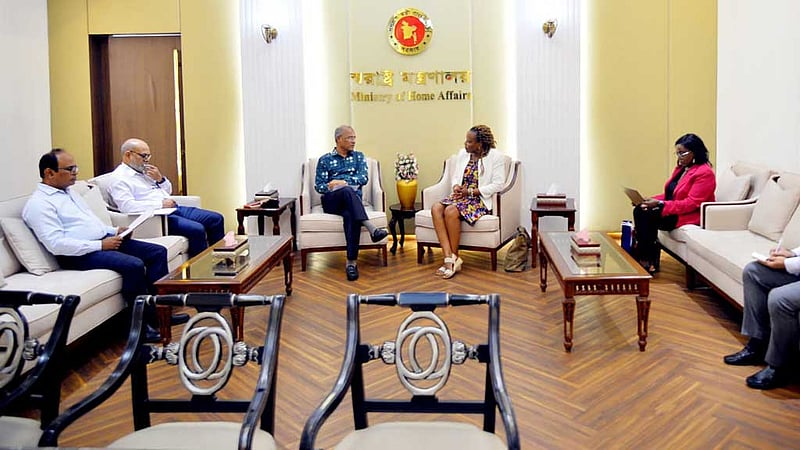 বর্তমান সরকার ‘নির্বাচনমুখী’, কমনওয়েলথ প্রতিনিধি দলকে স্বরাষ্ট্র উপদেষ্টা