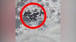 আফগান সীমান্তে ৩০ জনেরও বেশি ‘অনুপ্রবেশকারীকে’ হত্যার দাবি পাকিস্তানের