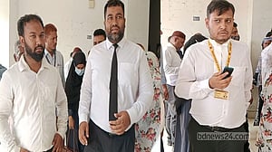 জামায়াতের আইনজীবীর হাতে তিন সাংবাদিকের ‘হেনস্তা’, কারাগারে পাঠাতে চাইলেন বিচারক
