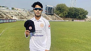 জিশানের ৩ রানের আক্ষেপ
