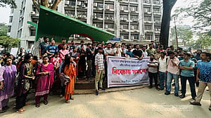 জবি প্রশাসনের বিরুদ্ধে ‘ধর্মীয় স্বাধীনতা’ হরণের অভিযোগ হিন্দু শিক্ষার্থীদের